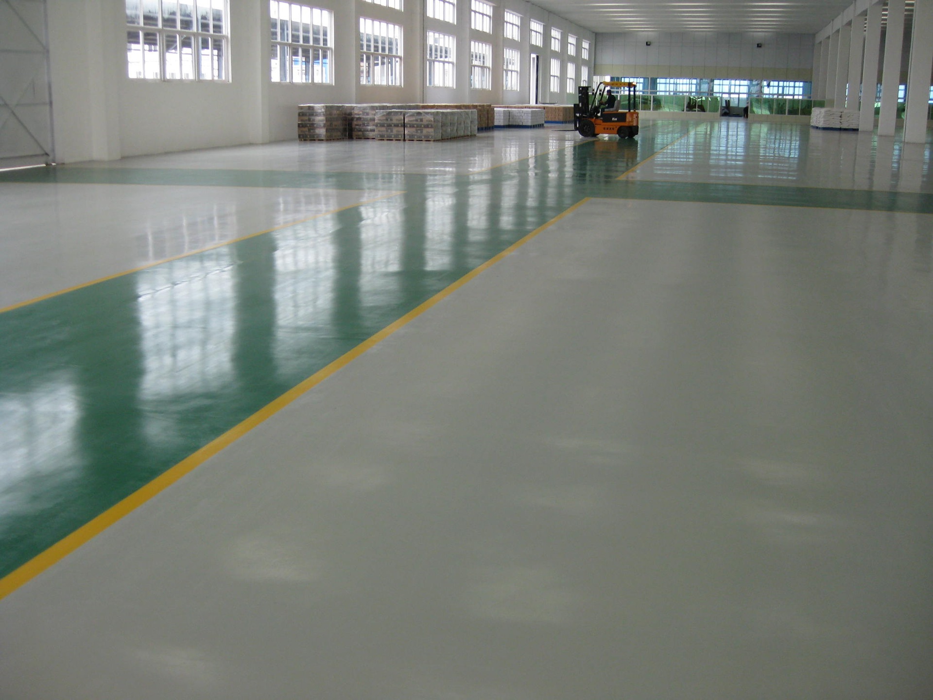 济南翰林环氧地坪漆施工过程以及要求