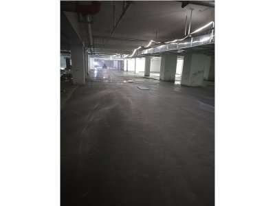 近日，由金牛版论坛资料中心施工的济南西客站附近三万平米地下停车场混凝土浇筑及西卡金刚石施工正在紧张进行中