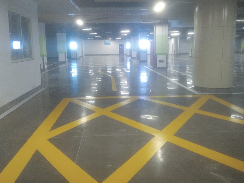 济南某大型地下停车场西卡固化剂地坪改造项目顺利开工